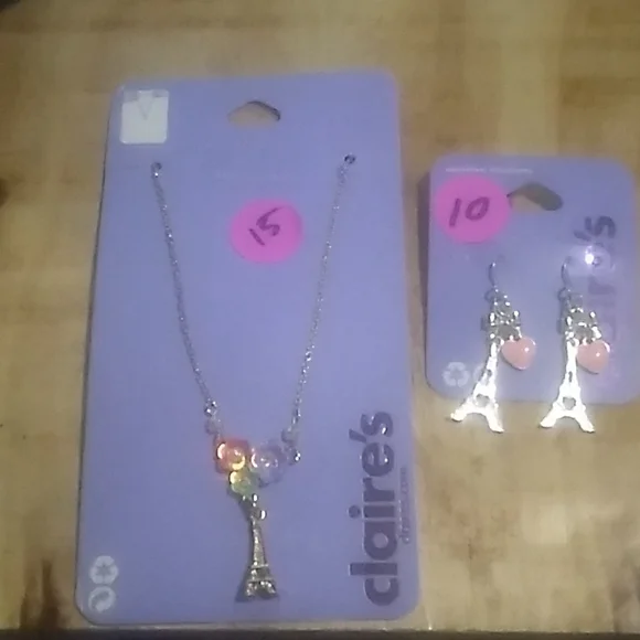 Ears pierced earrings And Necklace - Picture 2 of 4